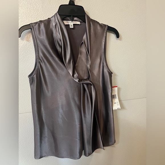 Nine West Sleeveless Silver Blouse - Picture 1 of 3
